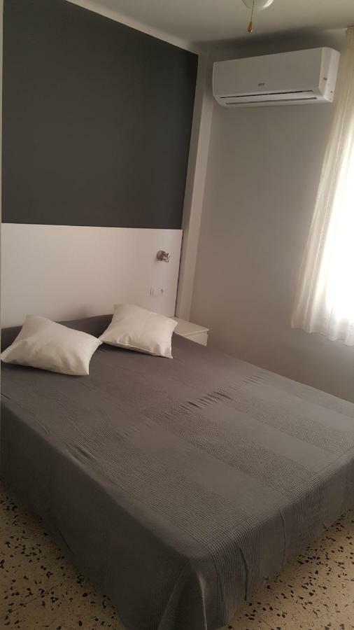 Hostal Can Joanet Cambrils Exterior foto